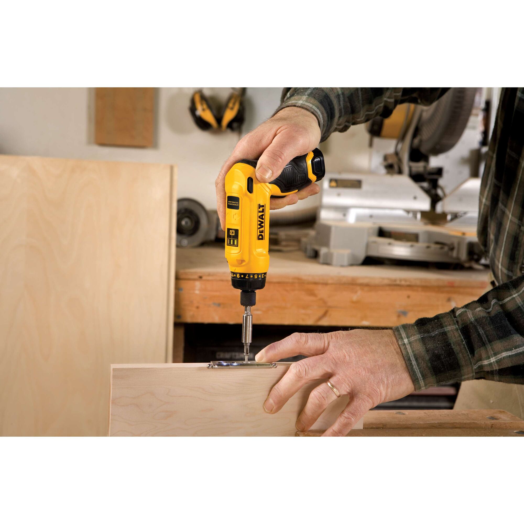 Gyroscopic screwdriver 2 battery being used on wood.