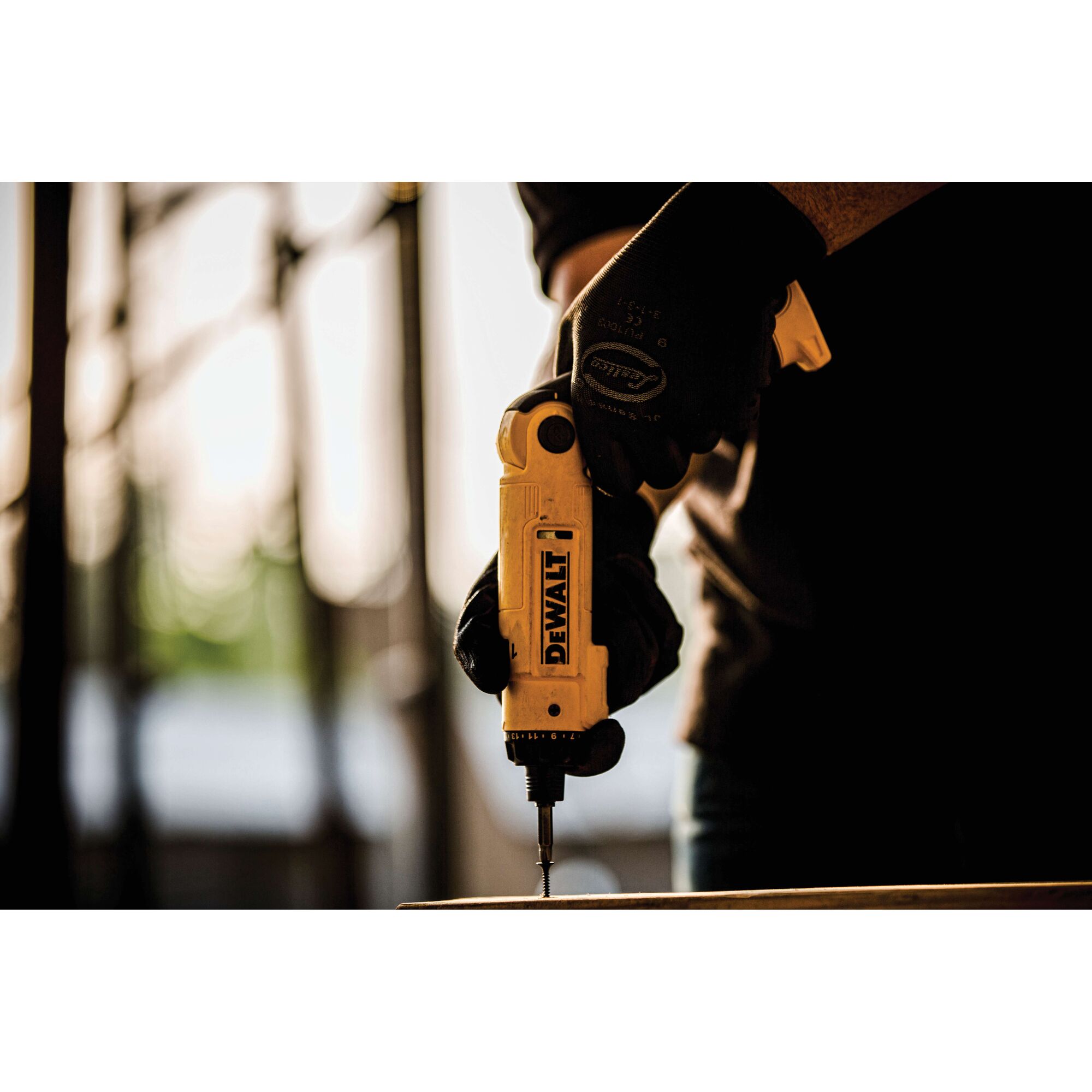 8V Max調扭起子機 (包含45件配件)