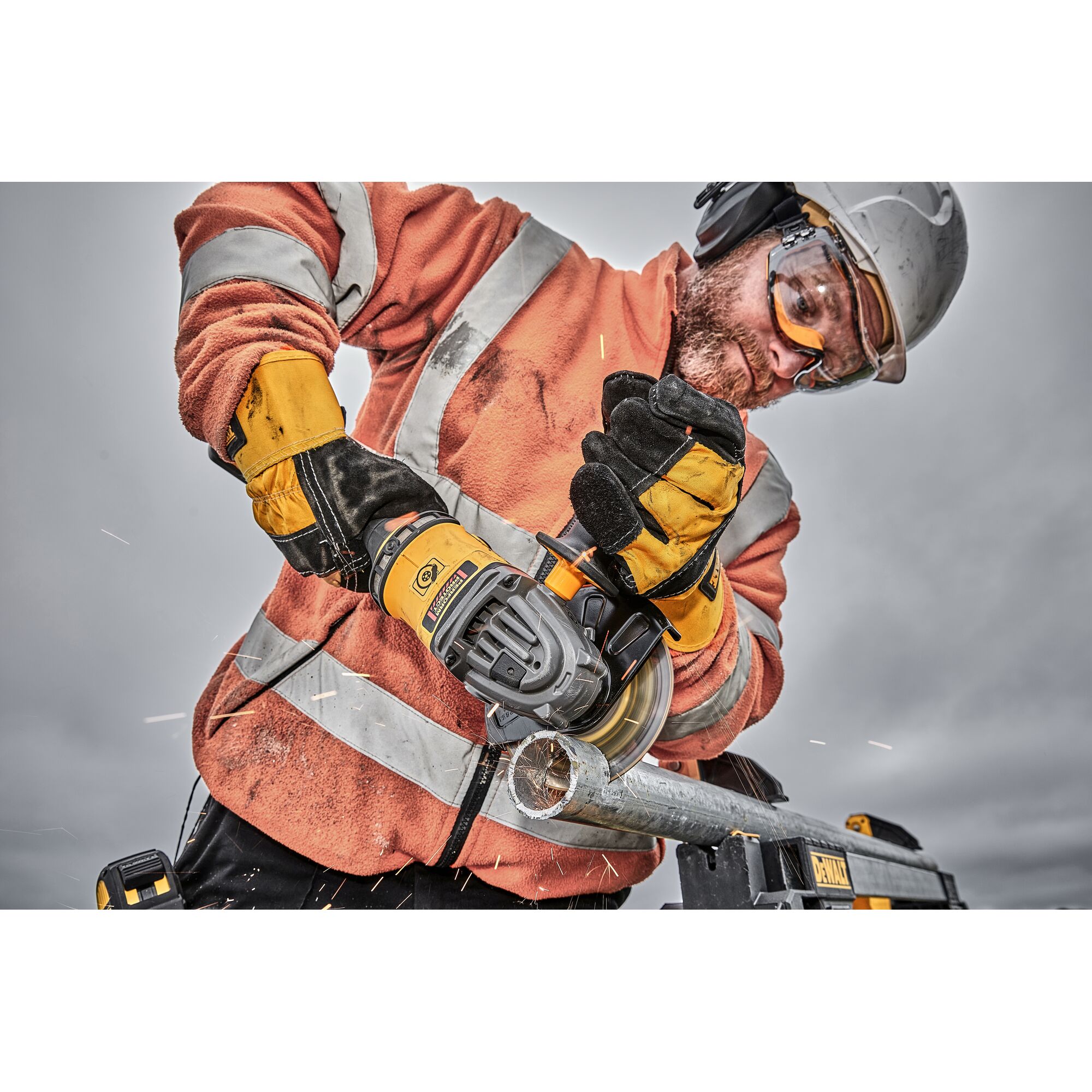 60V Max FLEXVOLT無碳刷5"砂輪機