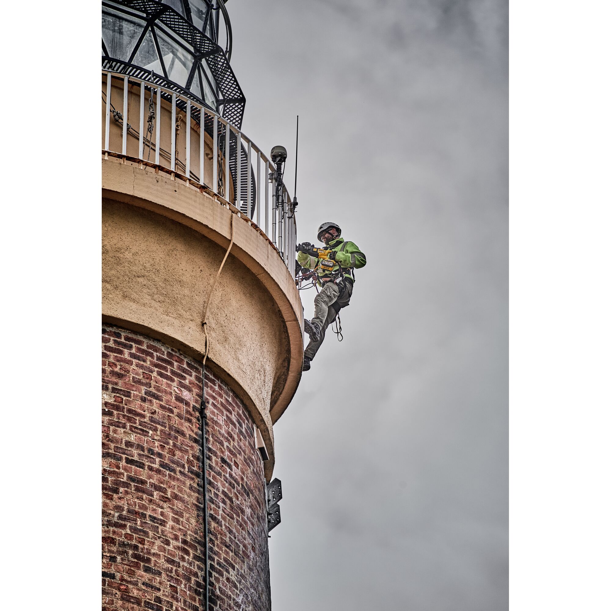 60V Max FLEXVOLT無碳刷軍刀鋸